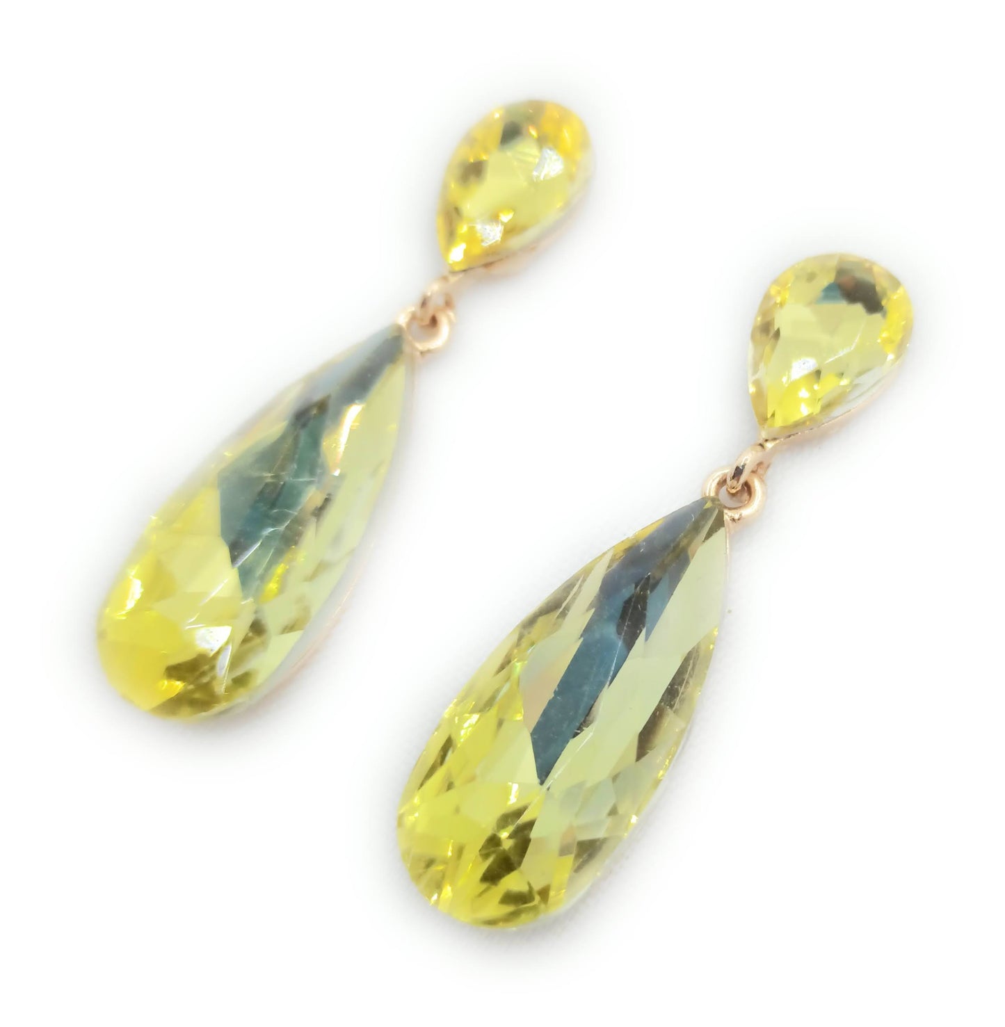 Pendientes Largos de Fiesta con Cristados – Elegancia y Brillo · Amarillo