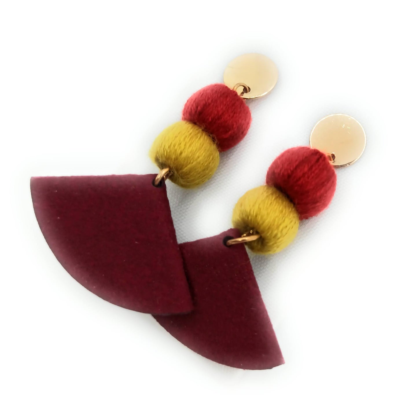 Pendientes largos y ligeros · Pompones Rojo Amarillo