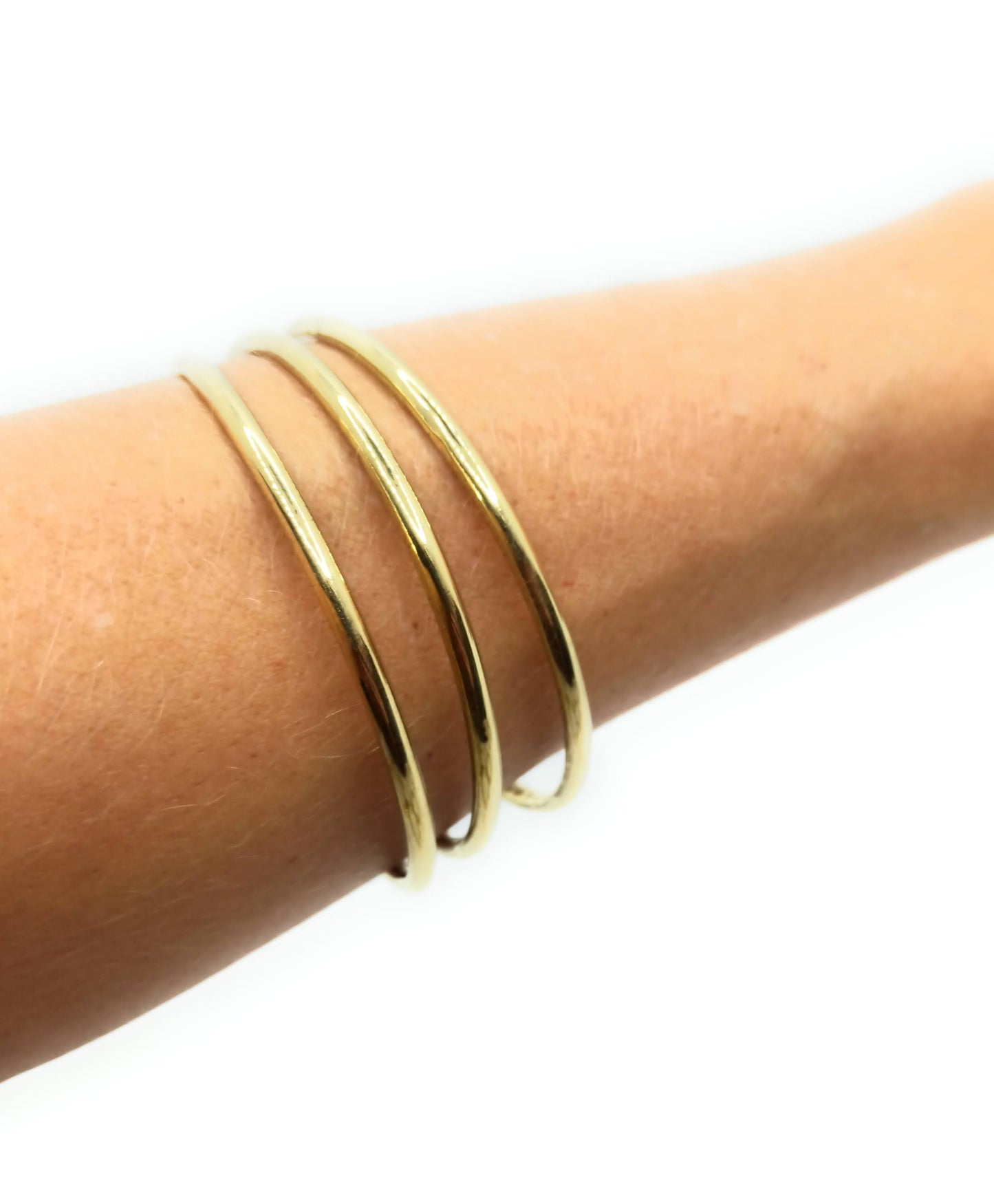 Set de 3 Pulseras budistas Brazaletes metálicos estilo Buda · Ligeros, elegantes y con significado