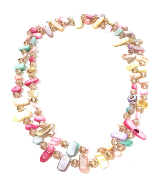 Collier long en nacre · Couleurs douces