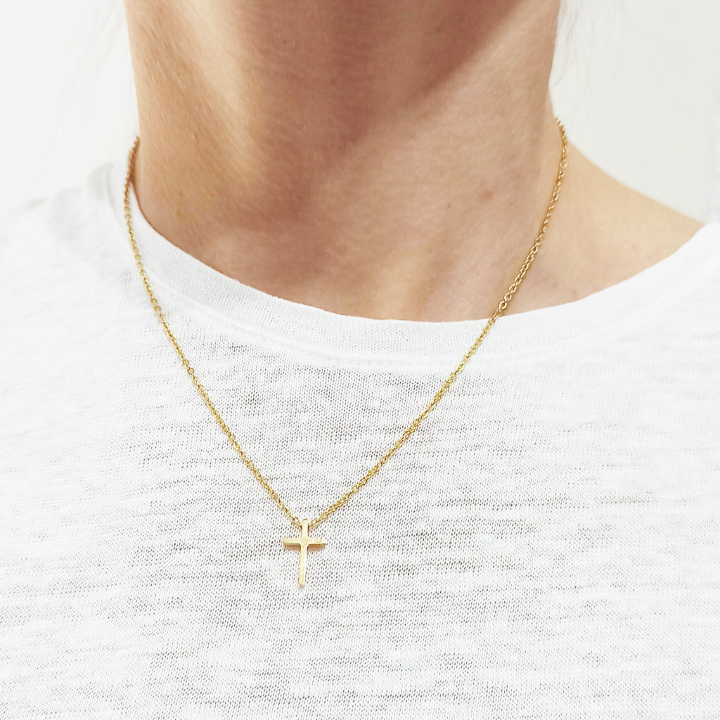 Collar Corto dorado Gargantilla · Cruz Dorado 3D