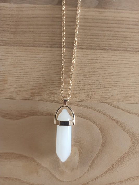 Péndulo Hexagonal de Piedra Semipreciosa Natural con Collar Corto Dorado · Cuarzo Blanco (últimas unidades!)