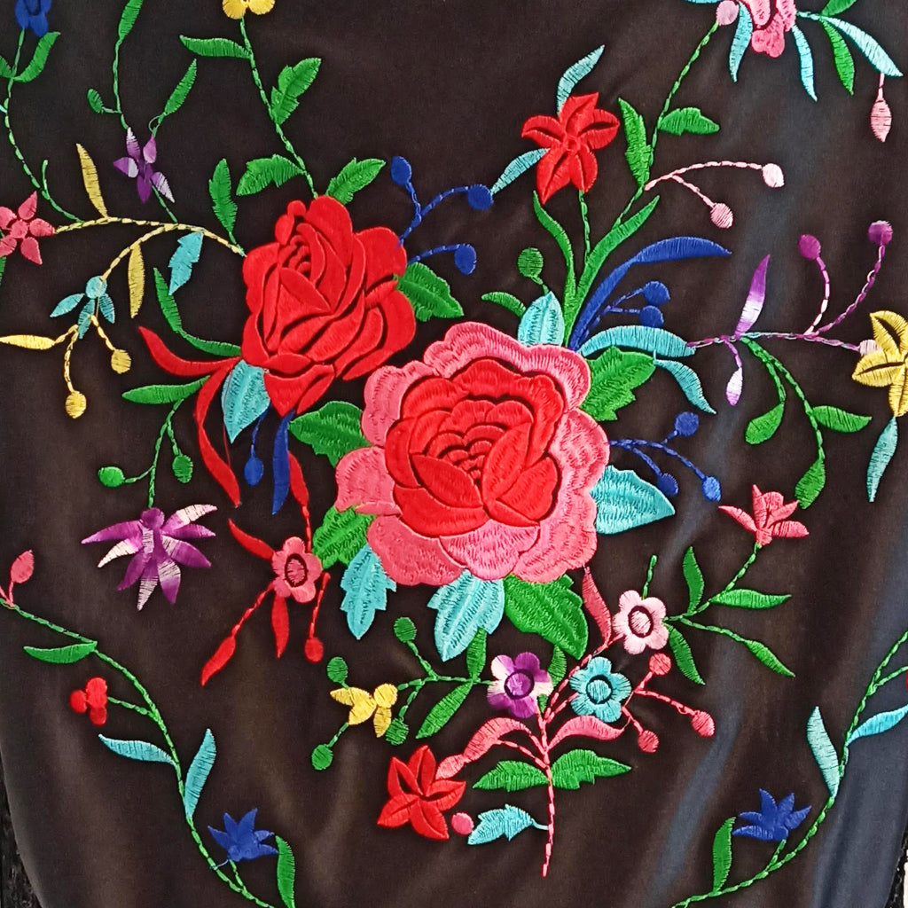 Mantón Flamenco Grande Bordado · Negro Multicolor Floral (175 x 85cm)