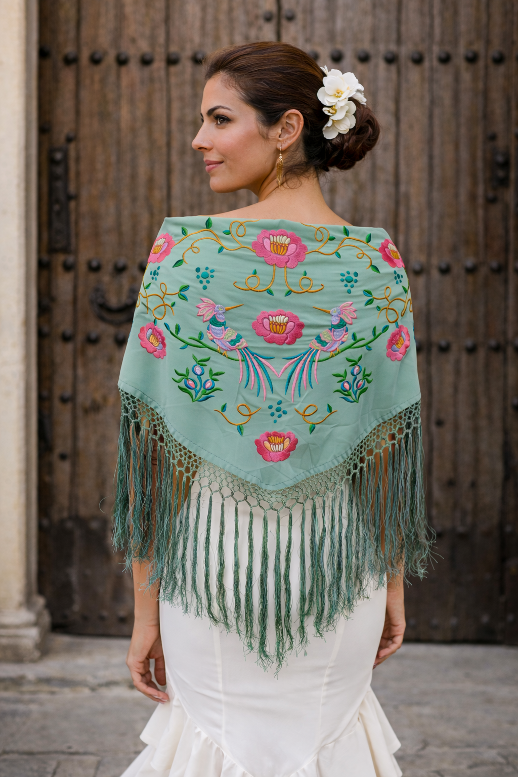Großer, bestickter Flamenco-Schal · Seifengrün, mehrfarbig, große Blume (160 x 85 cm)