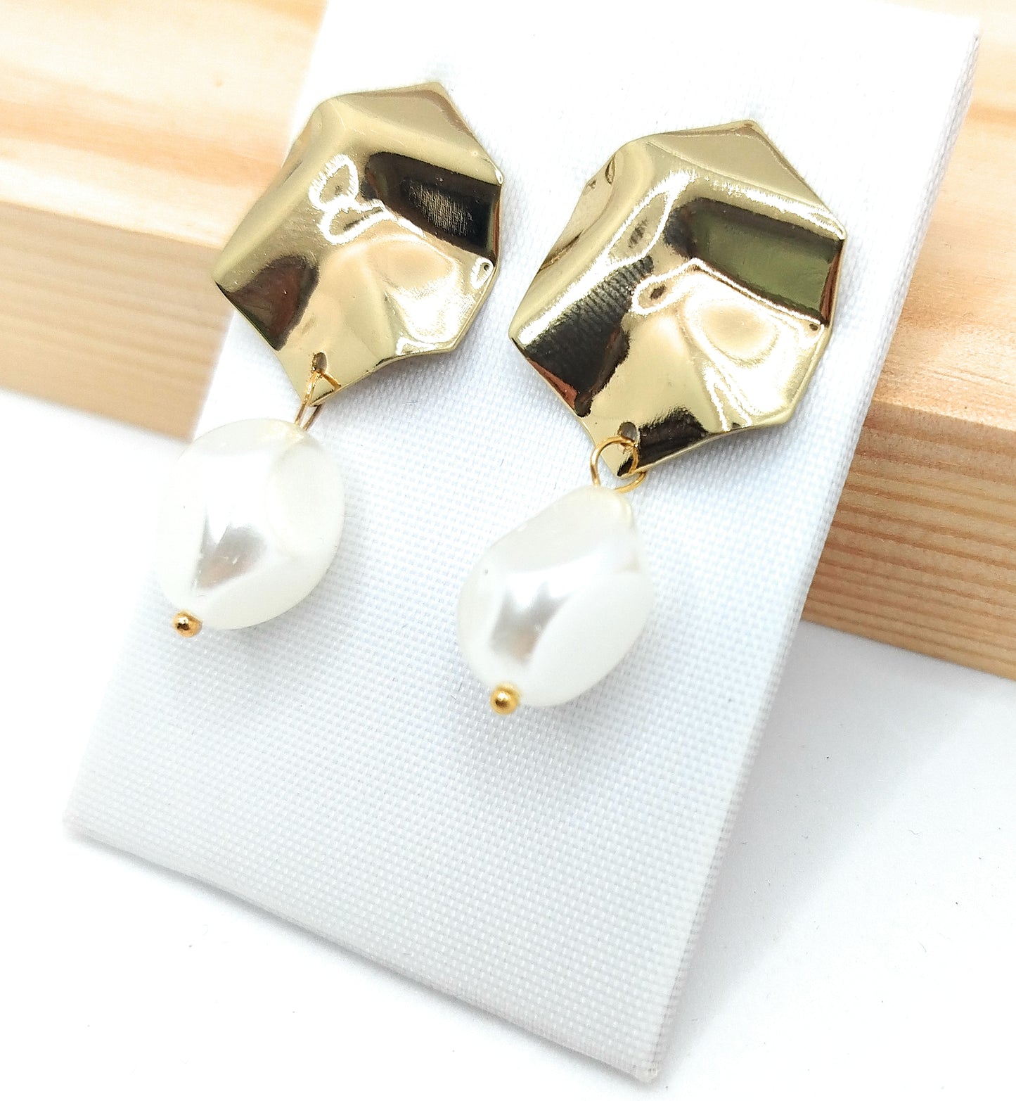 Pendientes dorados largos · Oro Brillo Perla