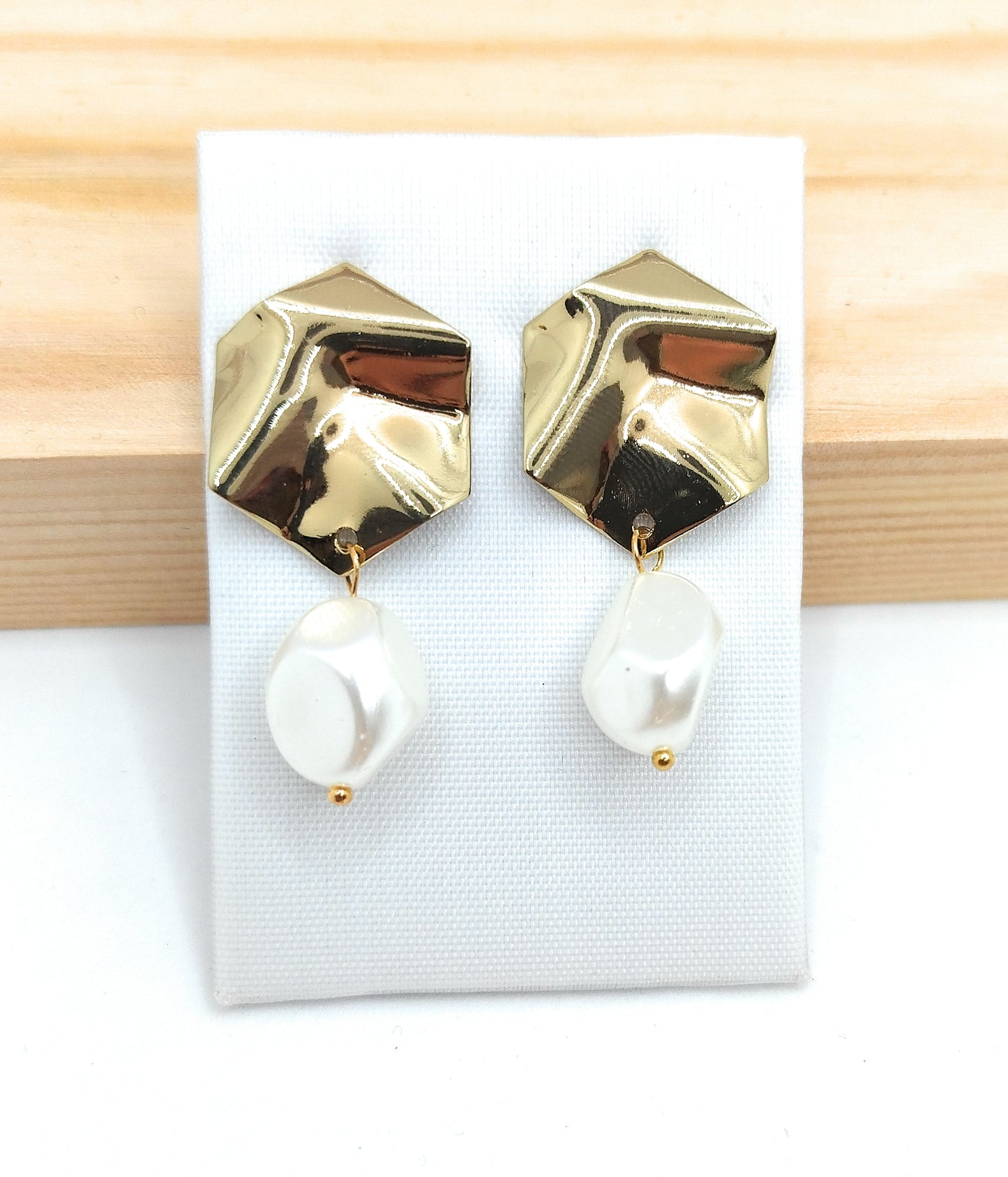 Pendientes dorados largos · Oro Brillo Perla