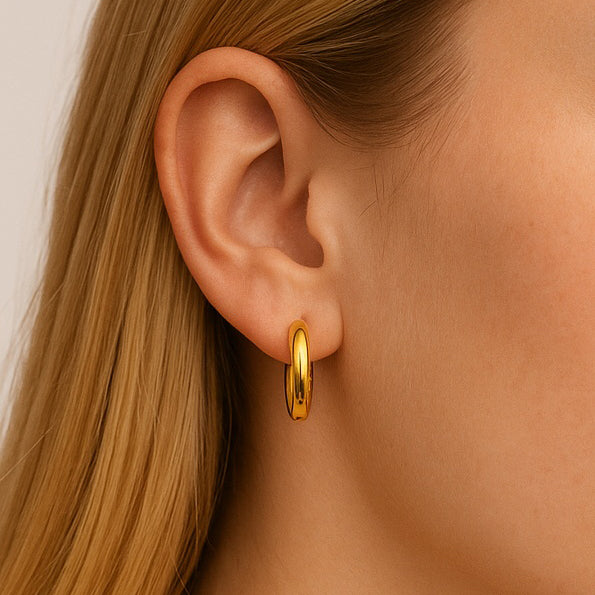 Pendientes Aro Dorados Pequeños Acabado en Oro · Talla S (Ø 1,5 cm)