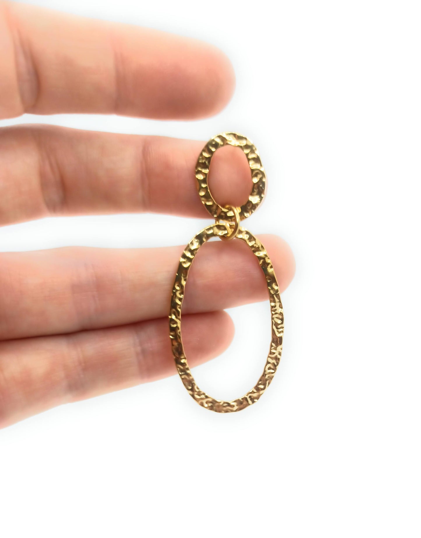 Pendientes Largos Dorados Dobles de oro tallado · Elegancia ligera y artesanal