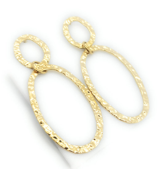 Pendientes Largos Dorados Dobles de oro tallado · Elegancia ligera y artesanal
