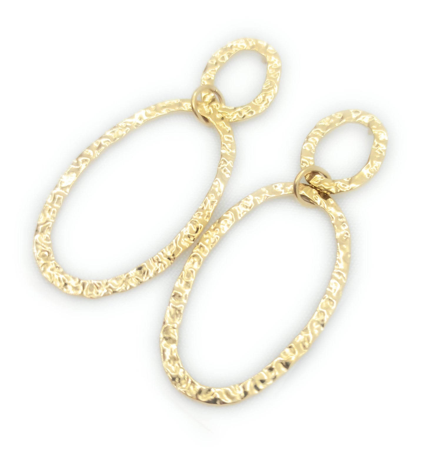 Pendientes Largos Dorados Dobles de oro tallado · Elegancia ligera y artesanal