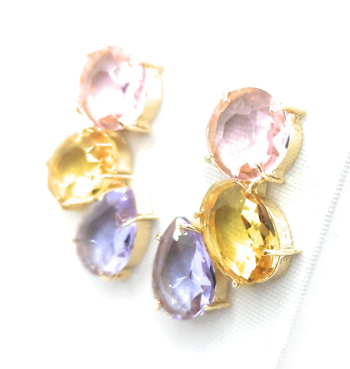Pendientes Largos con Cristales de Colores · Rosa Amarillo Lavanda