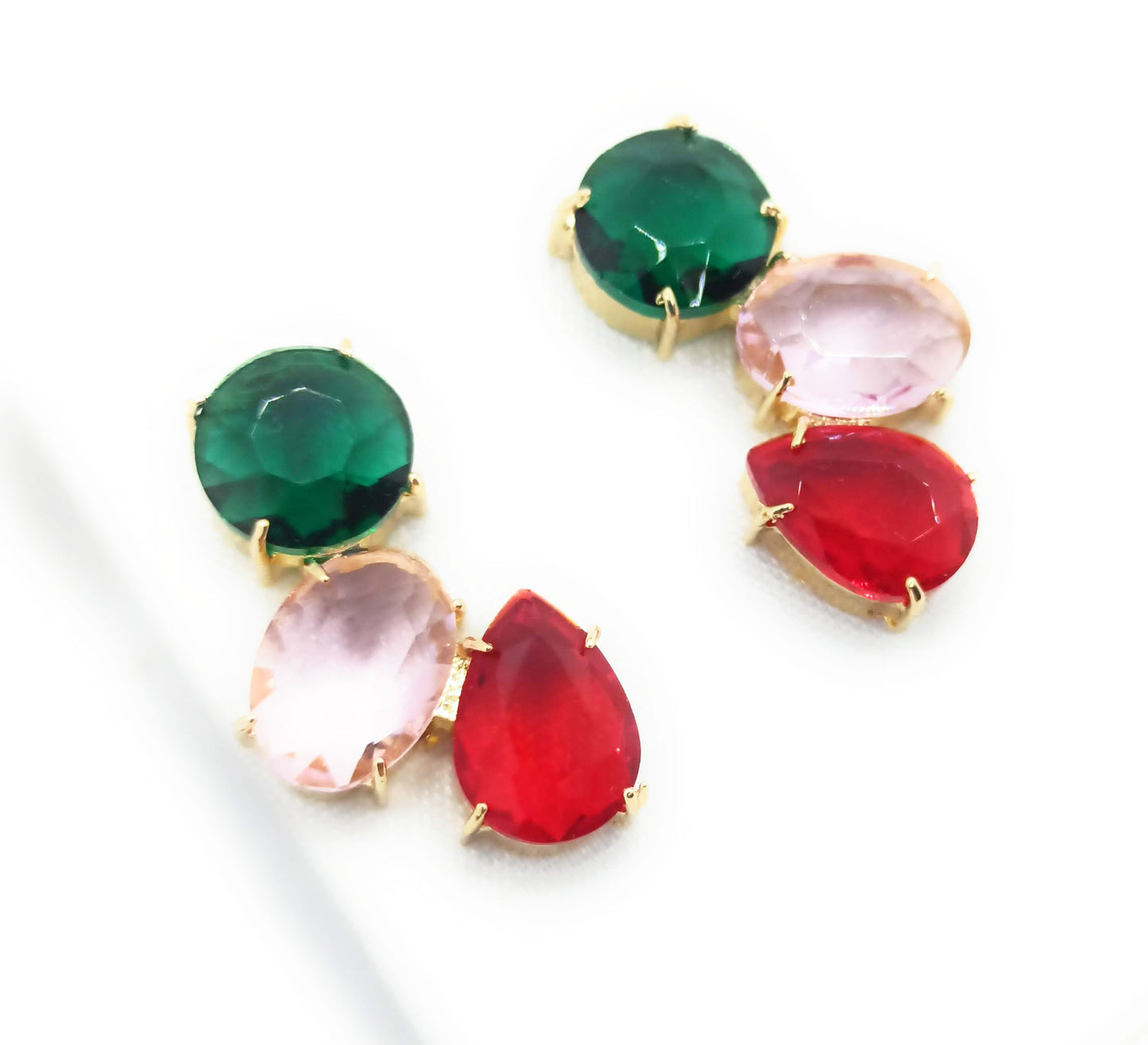Pendientes Largos con Cristales de Colores · Verde Rosa Rojo