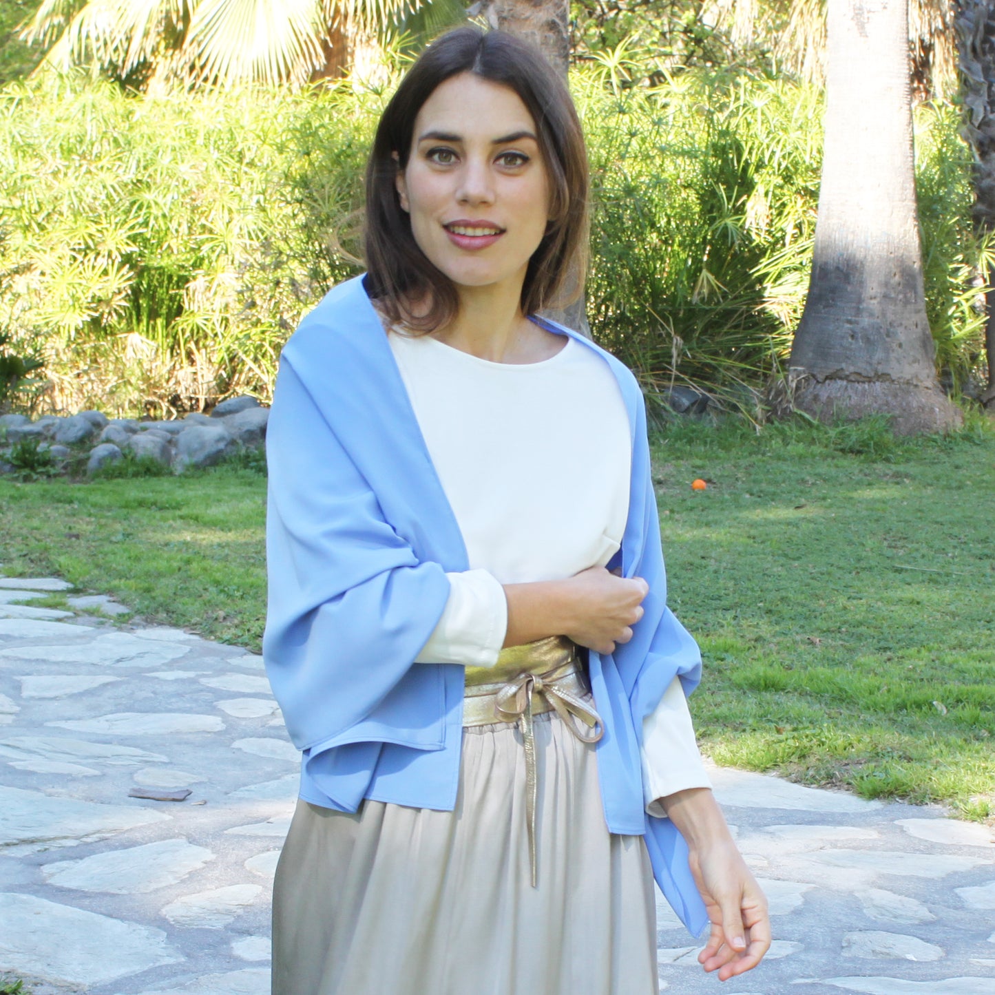 Chal de Fiesta Crepe de Seda – Elegancia Artesanal Hecha en Sevilla · Azul Cobalto (50x150cm)