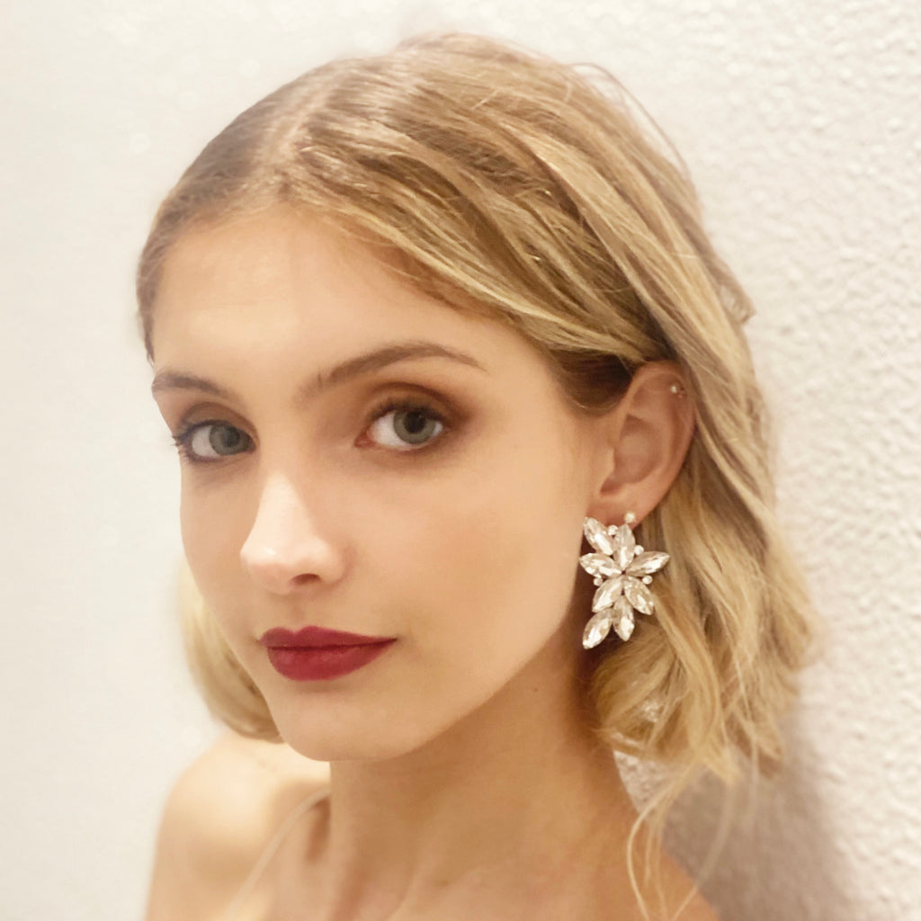 Pendientes Espectaculares Florales · Cristales Blanco, Oro (última unidad!)