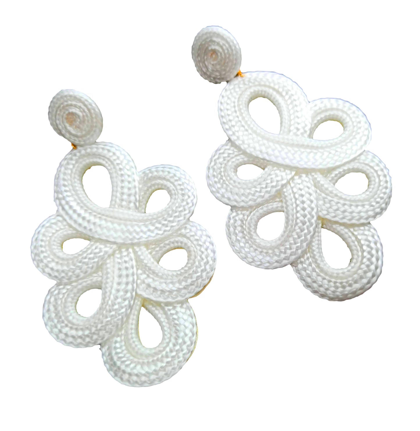 Pendientes largos y ligeros de flamenca · Marfil