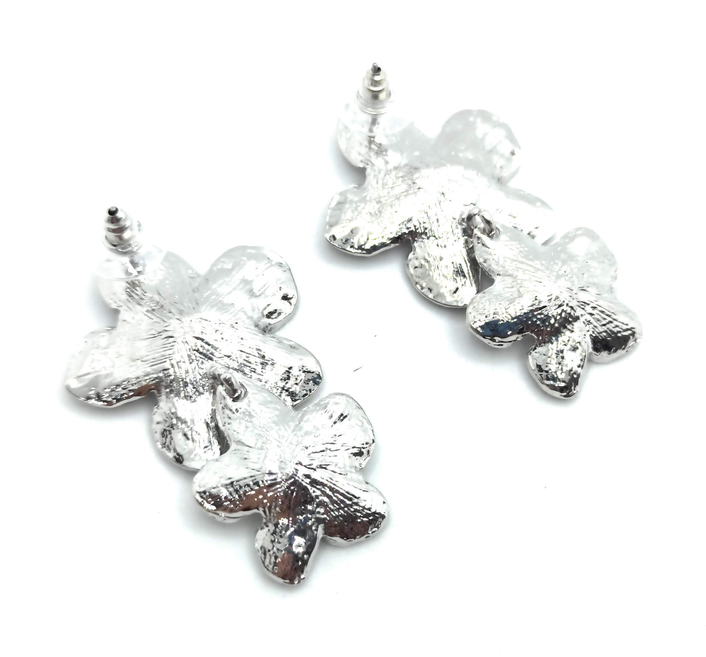 Pendientes Largos Plateados Doble Flor · Plata Brillo