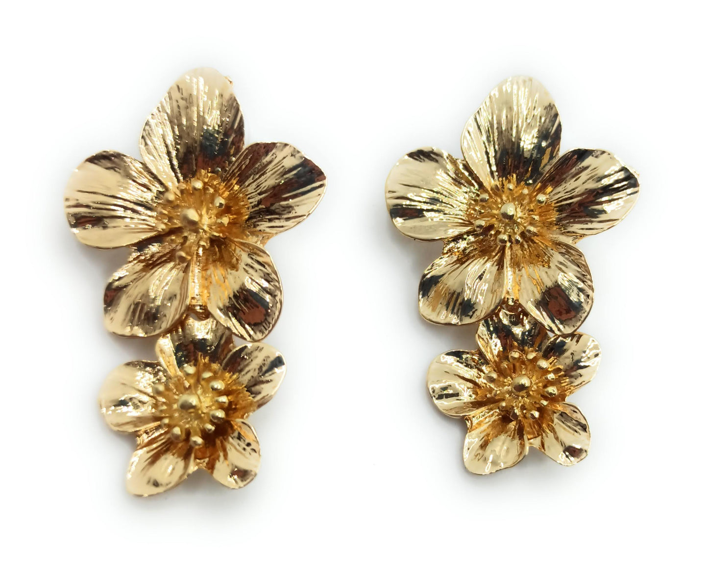 Pendientes Largos Dorados · Doble Flor Oro Brillo