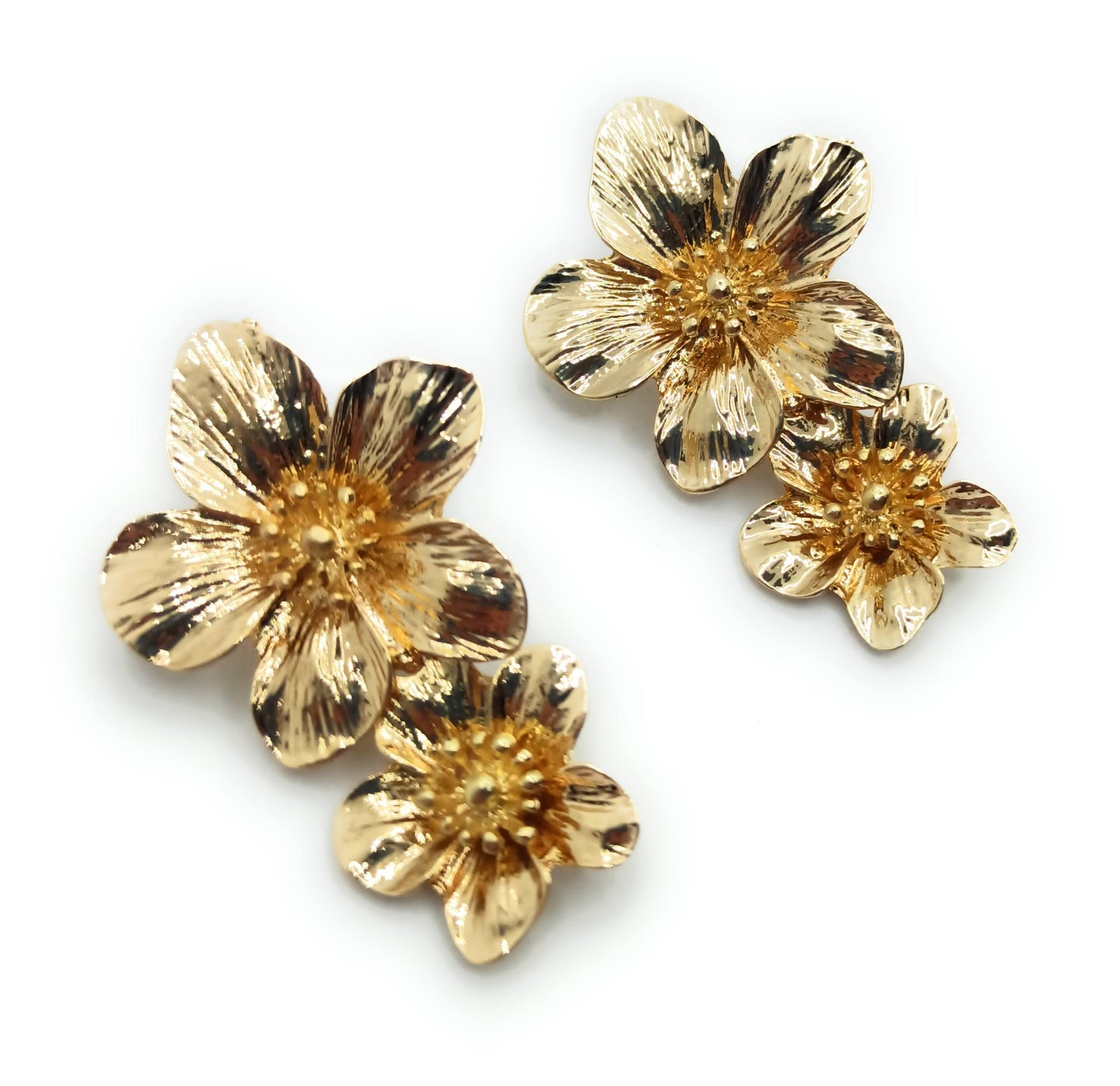 Pendientes Largos Dorados · Doble Flor Oro Brillo