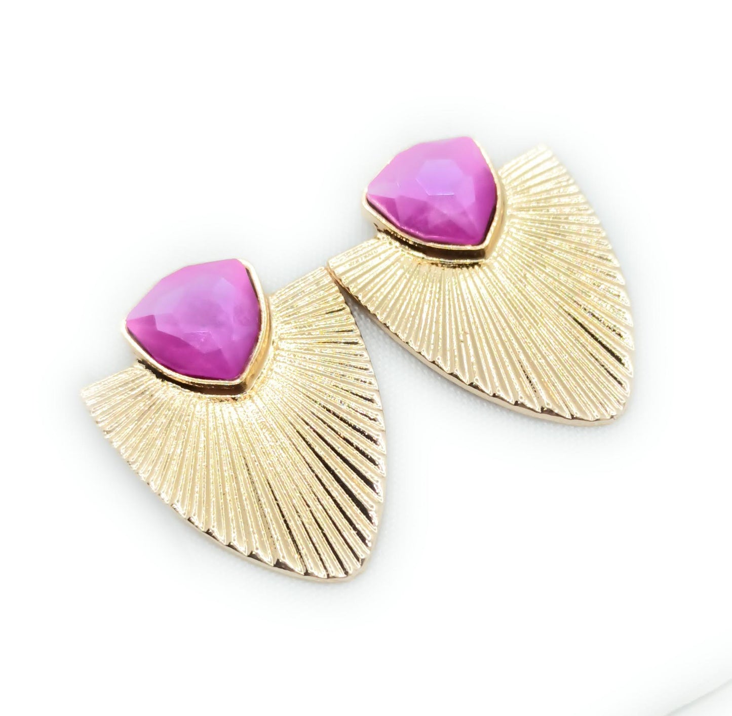 Pendientes Largos Dorados · Rayos Cristal Buganvilla