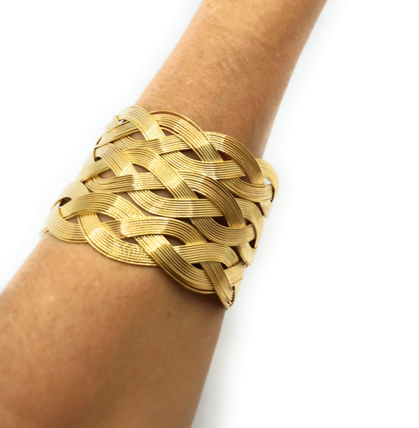 Brazalete Dorado Trenzado Ancho