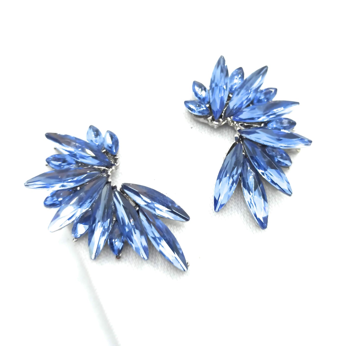 Pendientes Cristales Brillantes · Celeste, Plata