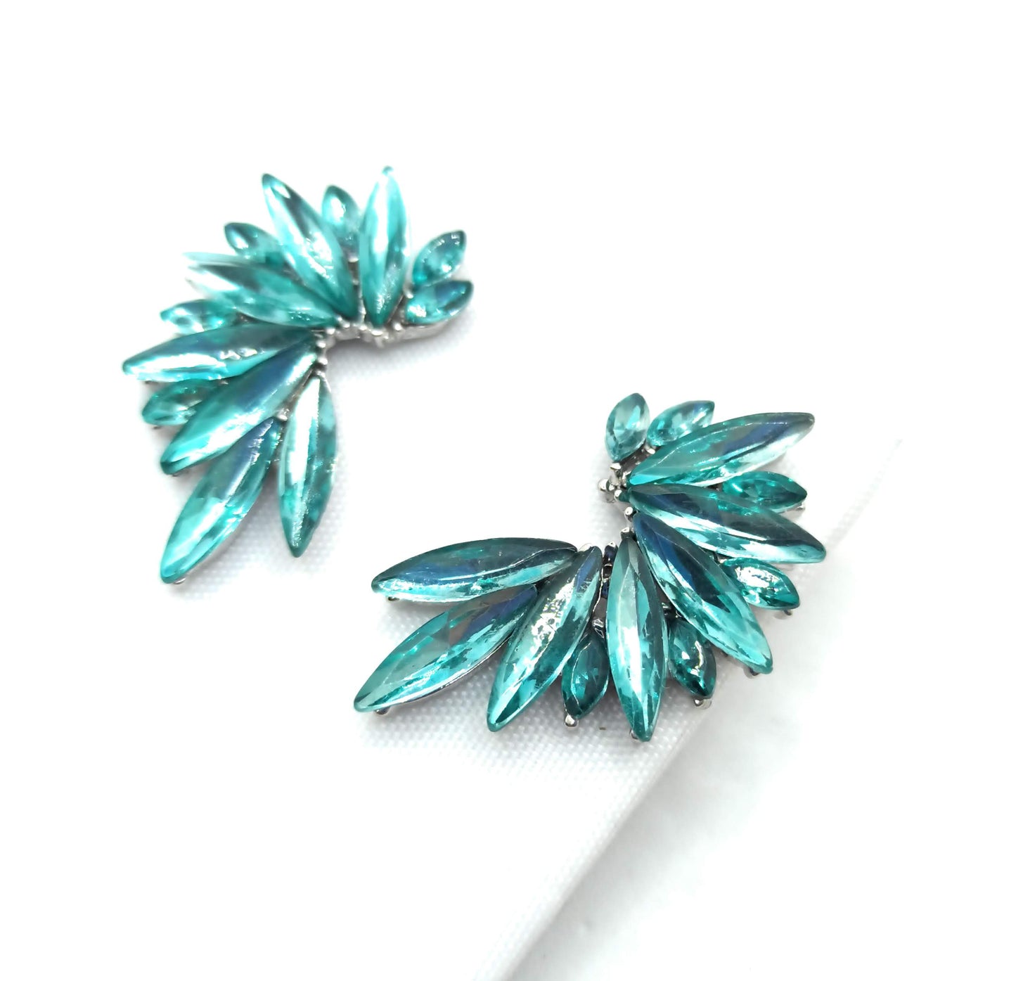 Pendientes Cristales Brillantes · Turquesa, Plata (últimas unidades!)