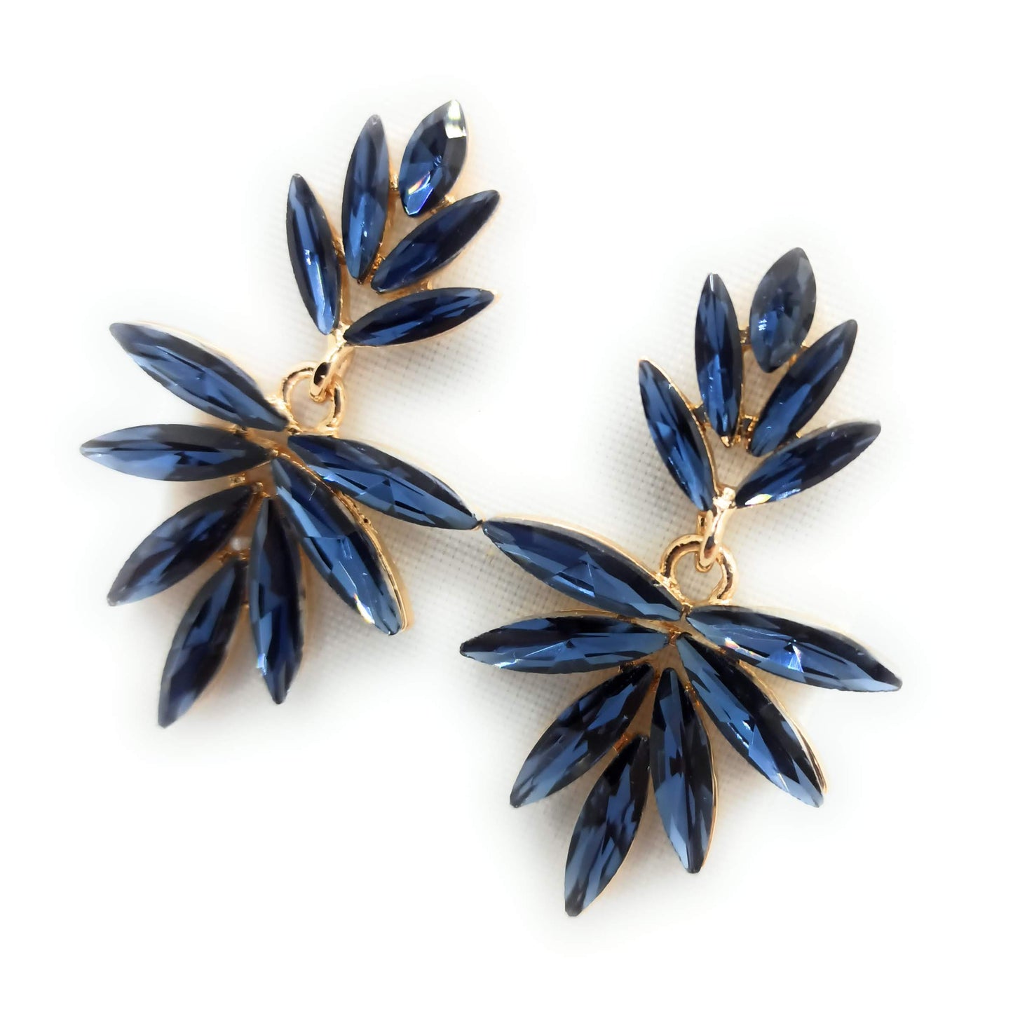 Pendientes Largos de Cristales · Azul Marino, Oro