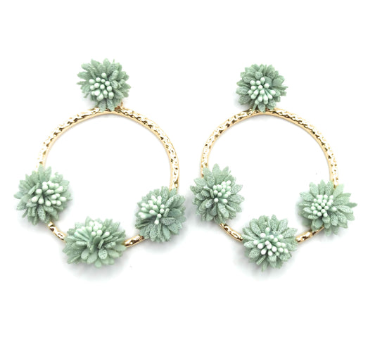 Boucles d'oreilles Flamenco en or · Créoles fleuries vert turquoise