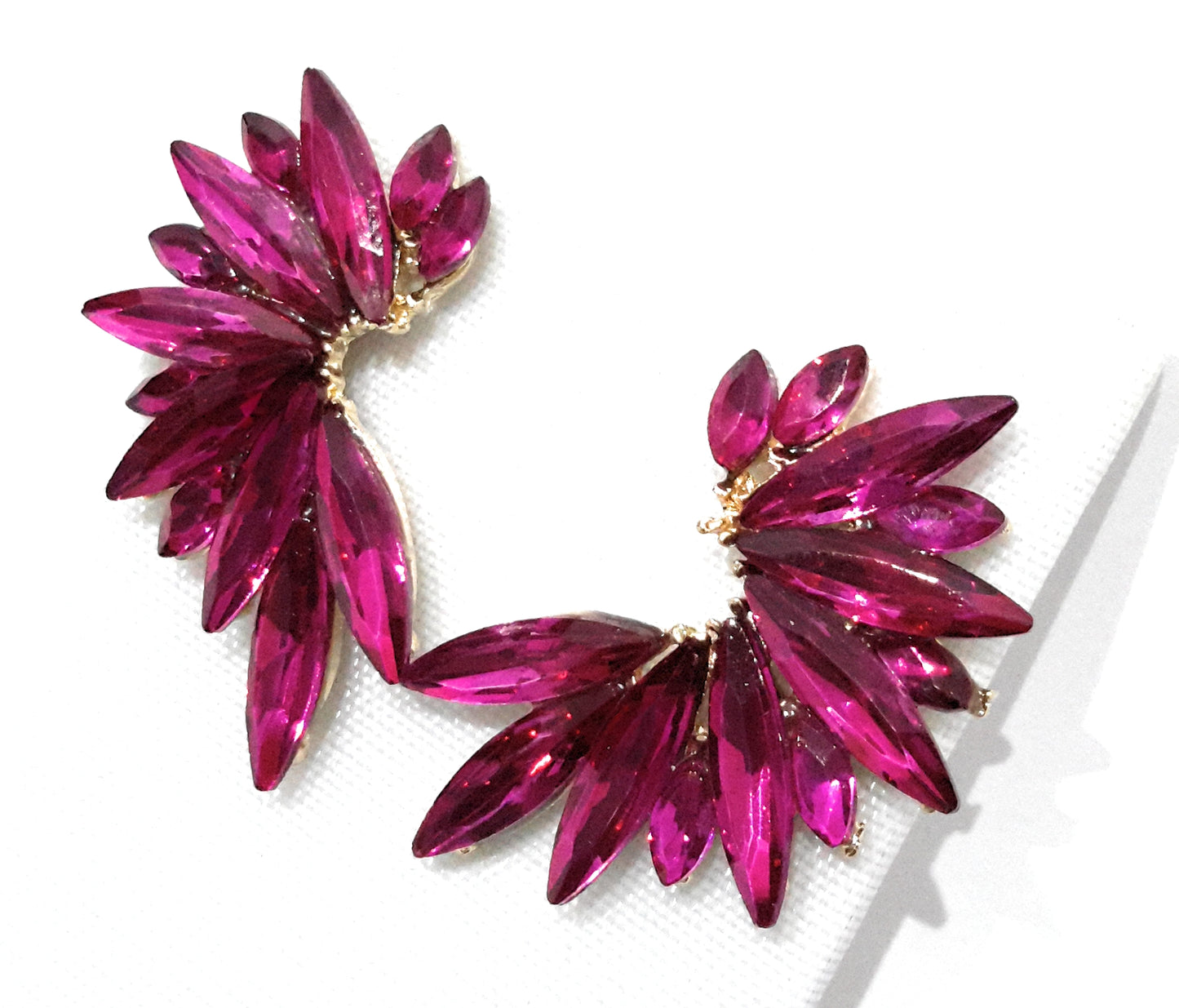Pendientes Cristales Brillantes · Fucsia, Oro