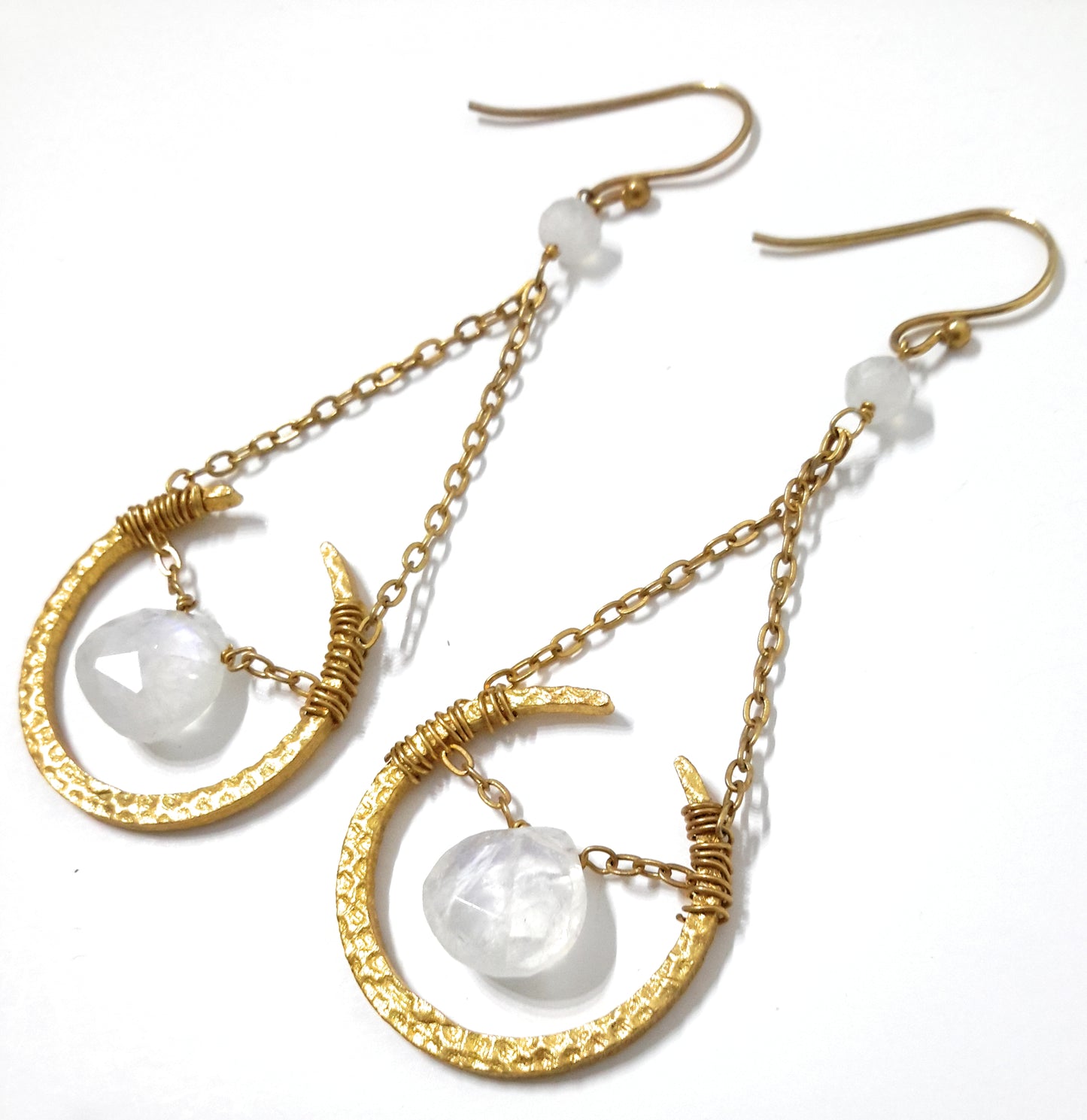 Pendientes Joya 24K · BALANZA (Hecho a mano)