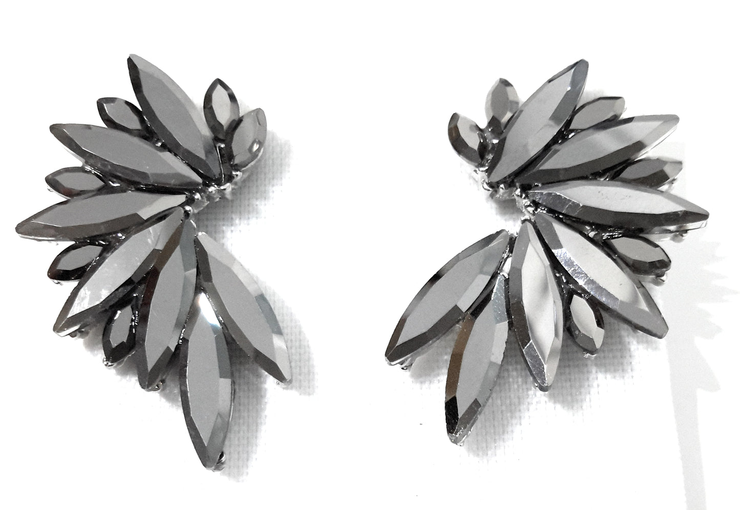 Pendientes Cristales Brillantes · Platino