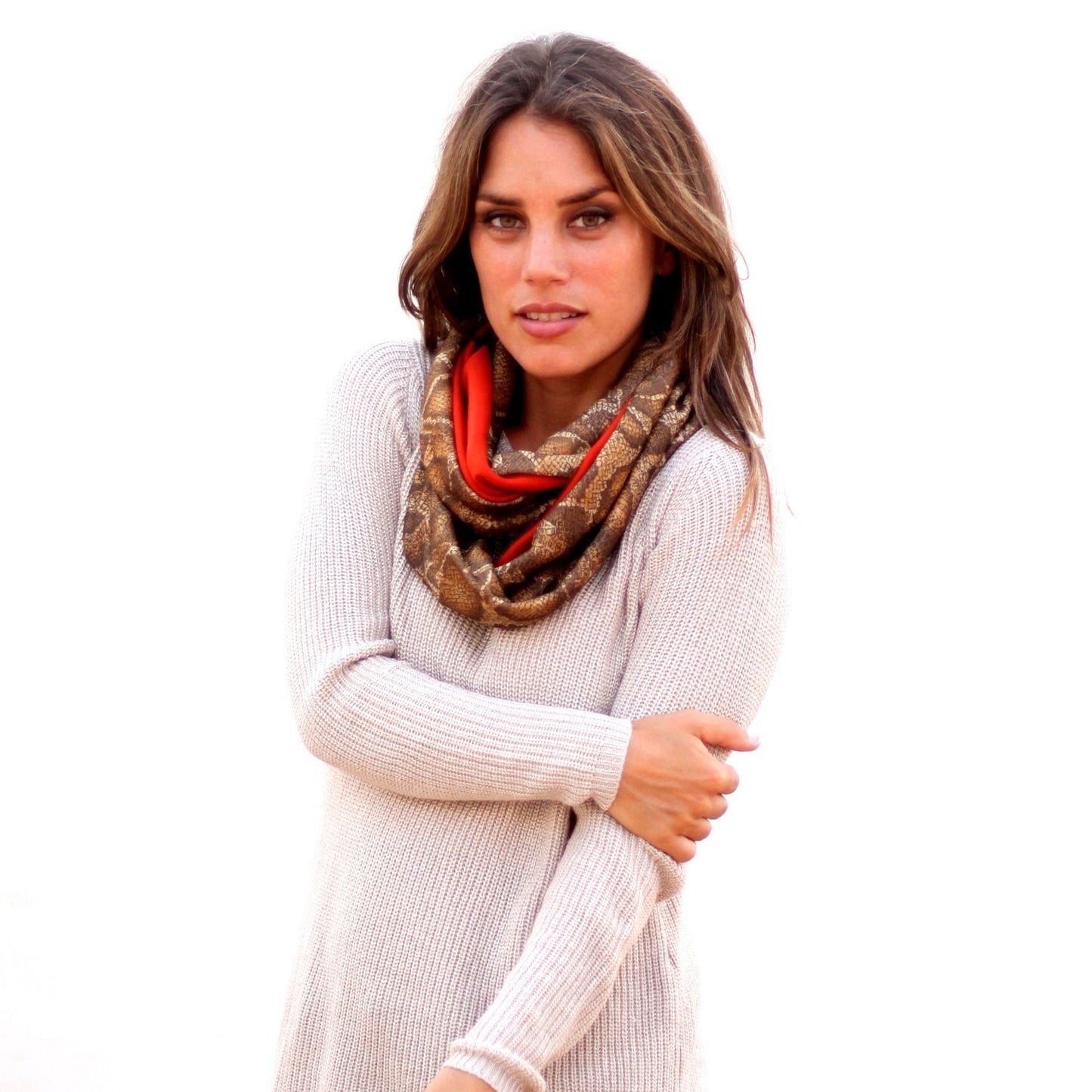 Bufanda Cuello Reversible · Serpiente Marrón/Rojo Carmín (última unidad!)