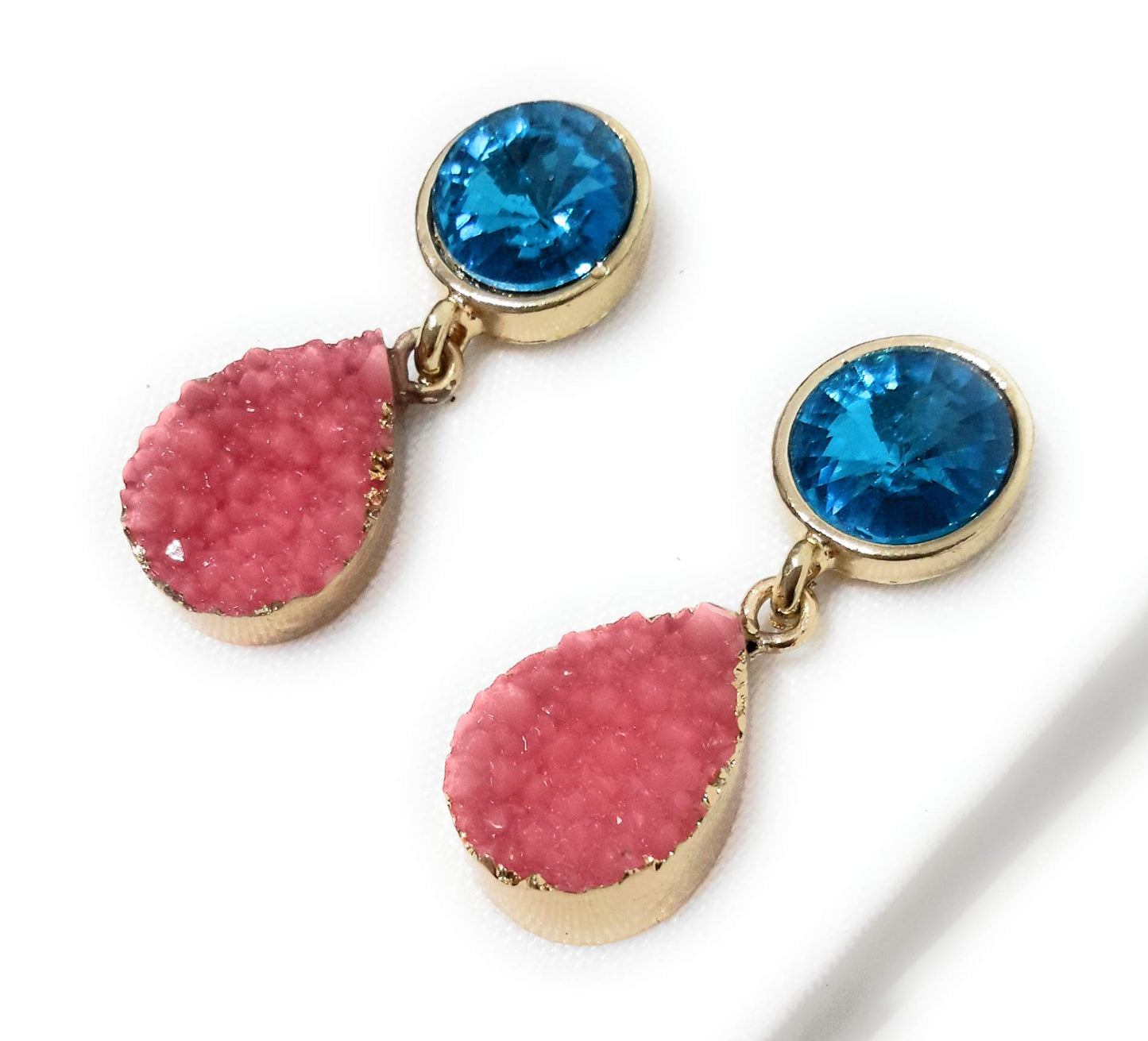 Pendientes Cristal Facetado · Blanco Negro