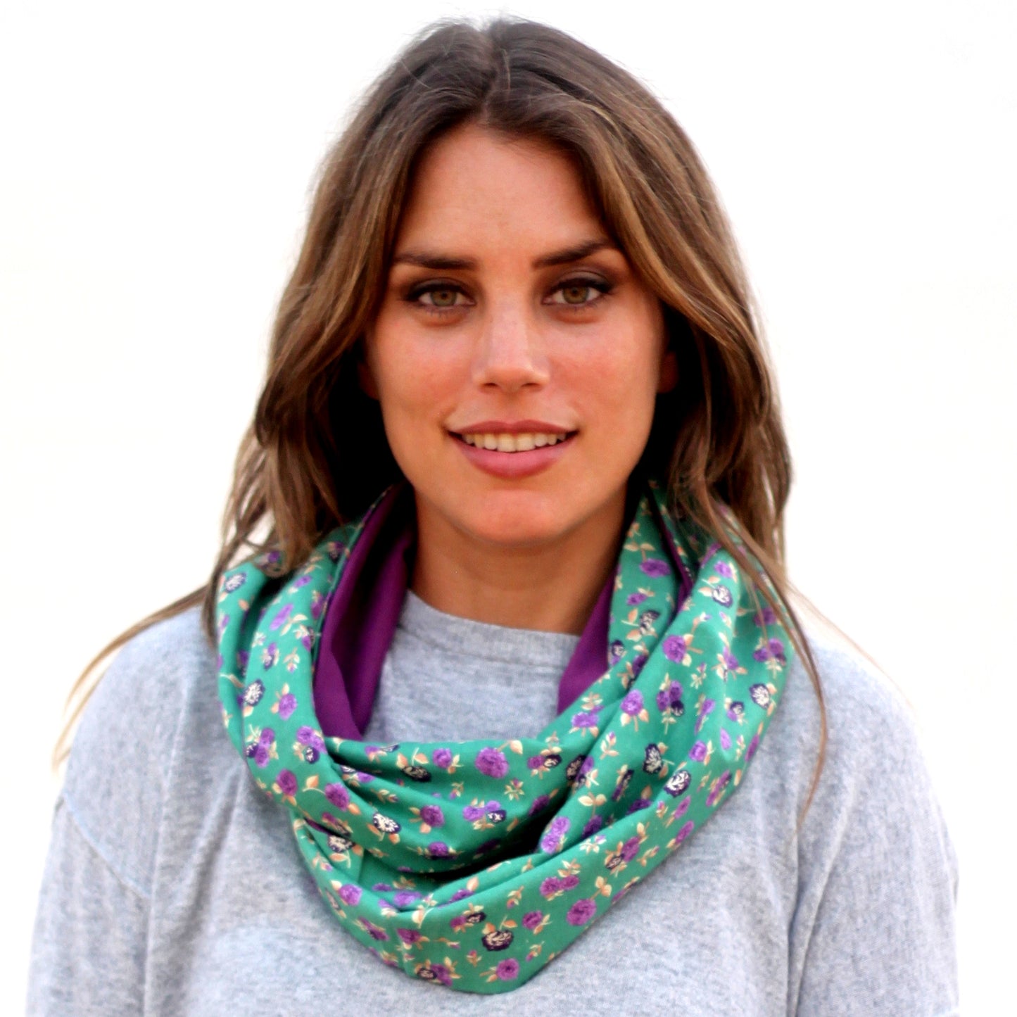 Bufanda Cuello Reversible · Florecitas/Morado