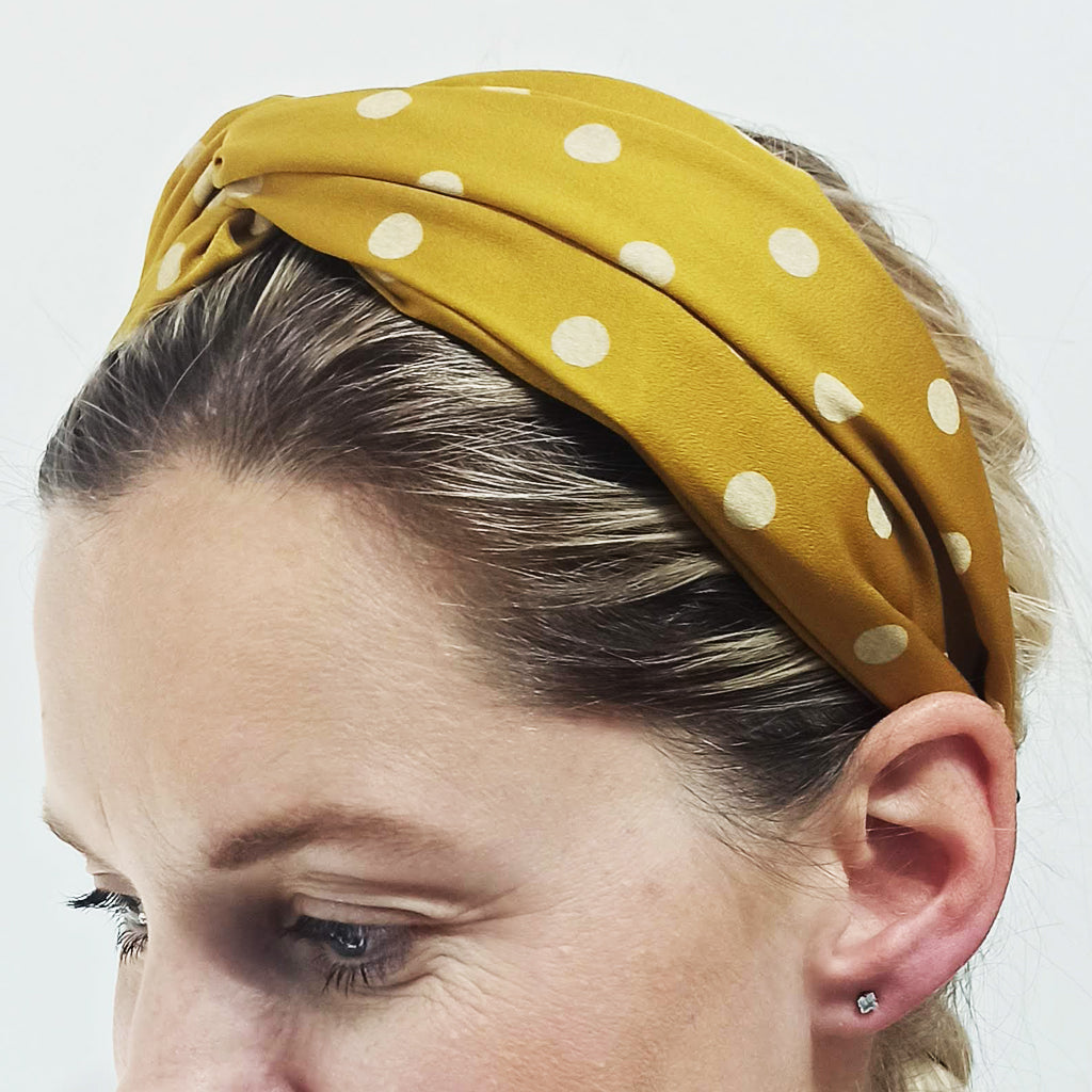 Diadema Nudo Cruzado Cinta de Pelo · Mostaza Lunares Crema