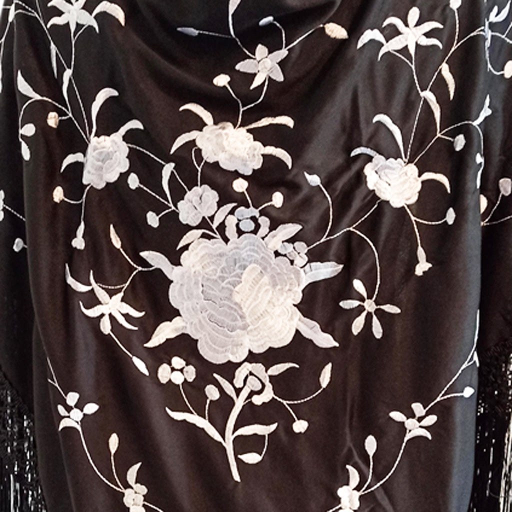 Mantón Flamenco Grande Bordado · Negro Blanco (160 x 85cm)