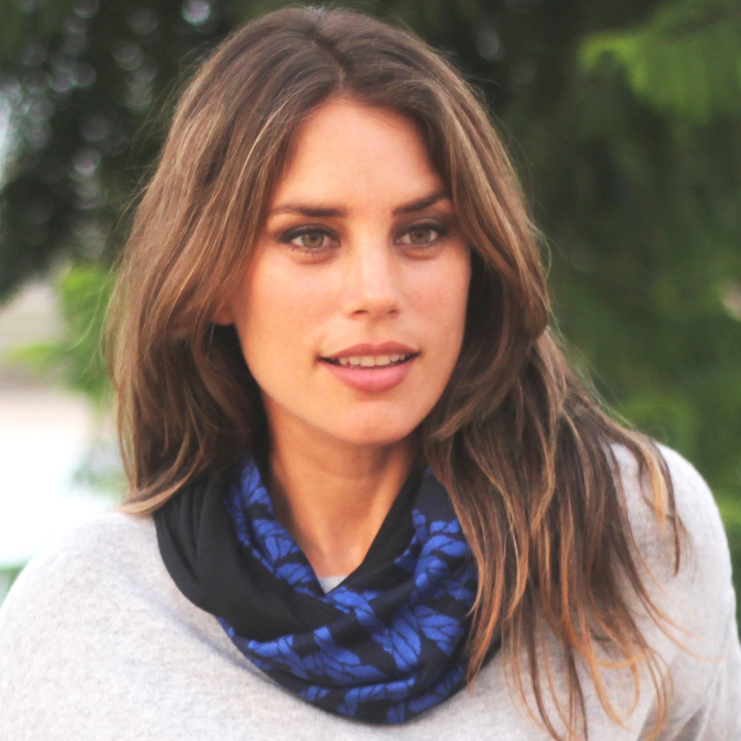Bufanda Infinita Mujer Estampado Náutico Reversible – Suavidad y Estilo para el Invierno