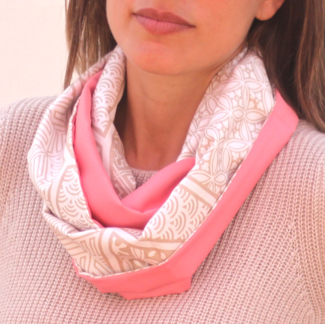 Fular Circular Reversible · Mosaíco / Rosa