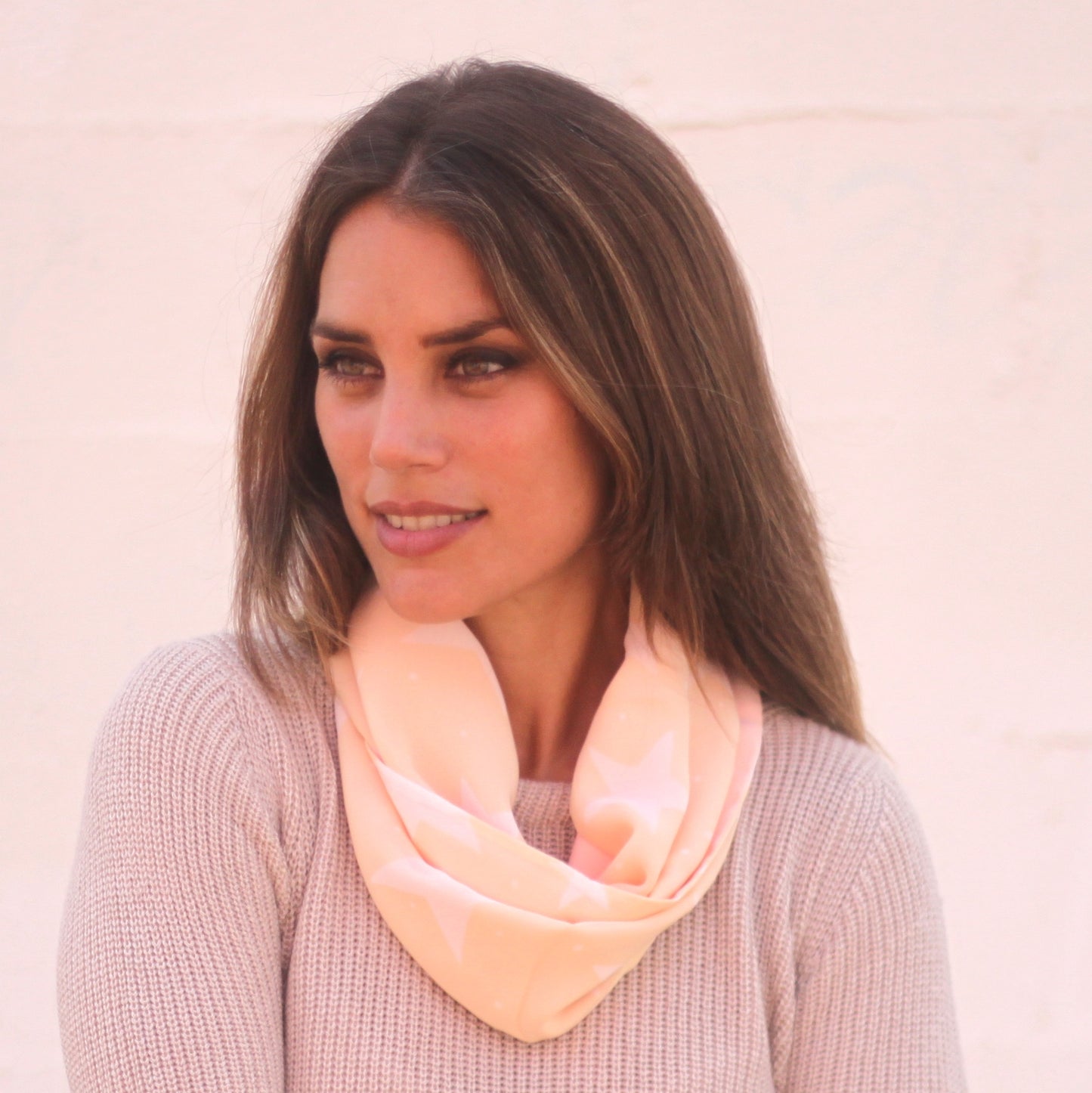 Fular Circular · Estrellas / Rosa Claro