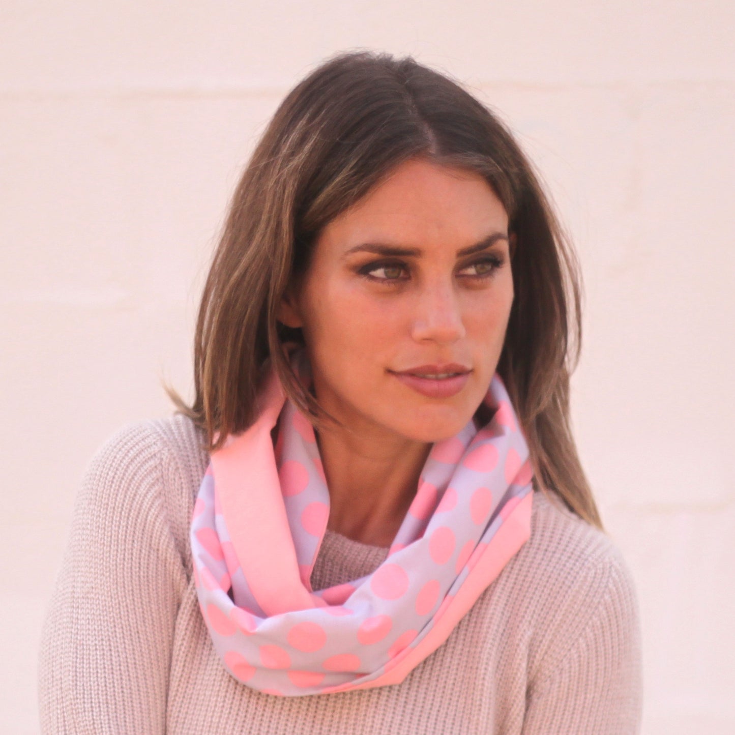 Fular Circular Reversible · Lunares Gris / Rosa