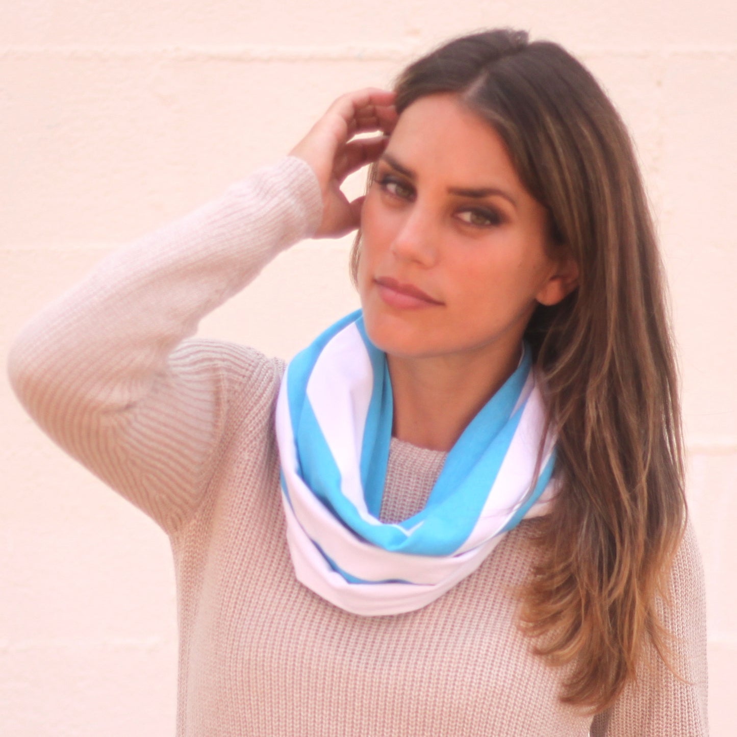 Fular Circular Reversible · Rayas Blanco Celeste
