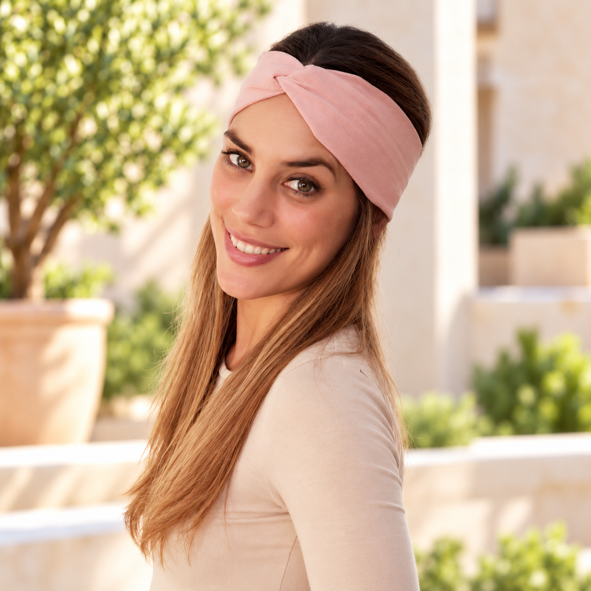Elastisches Haarband mit Knoten · Nude-Rosa