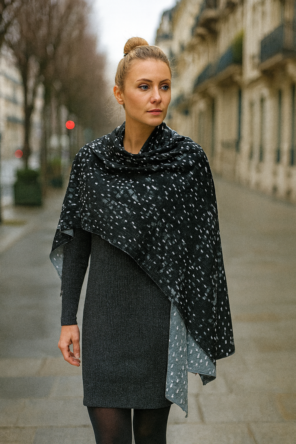 Bufanda Larga y grande de Punto Reversible · Gotas / Gris