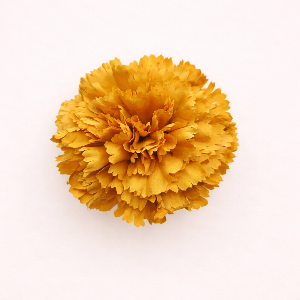 XL-Nelke, große Flamenco-Blume als Haarschmuck für Damen · Senfgelb, Ø 13 cm