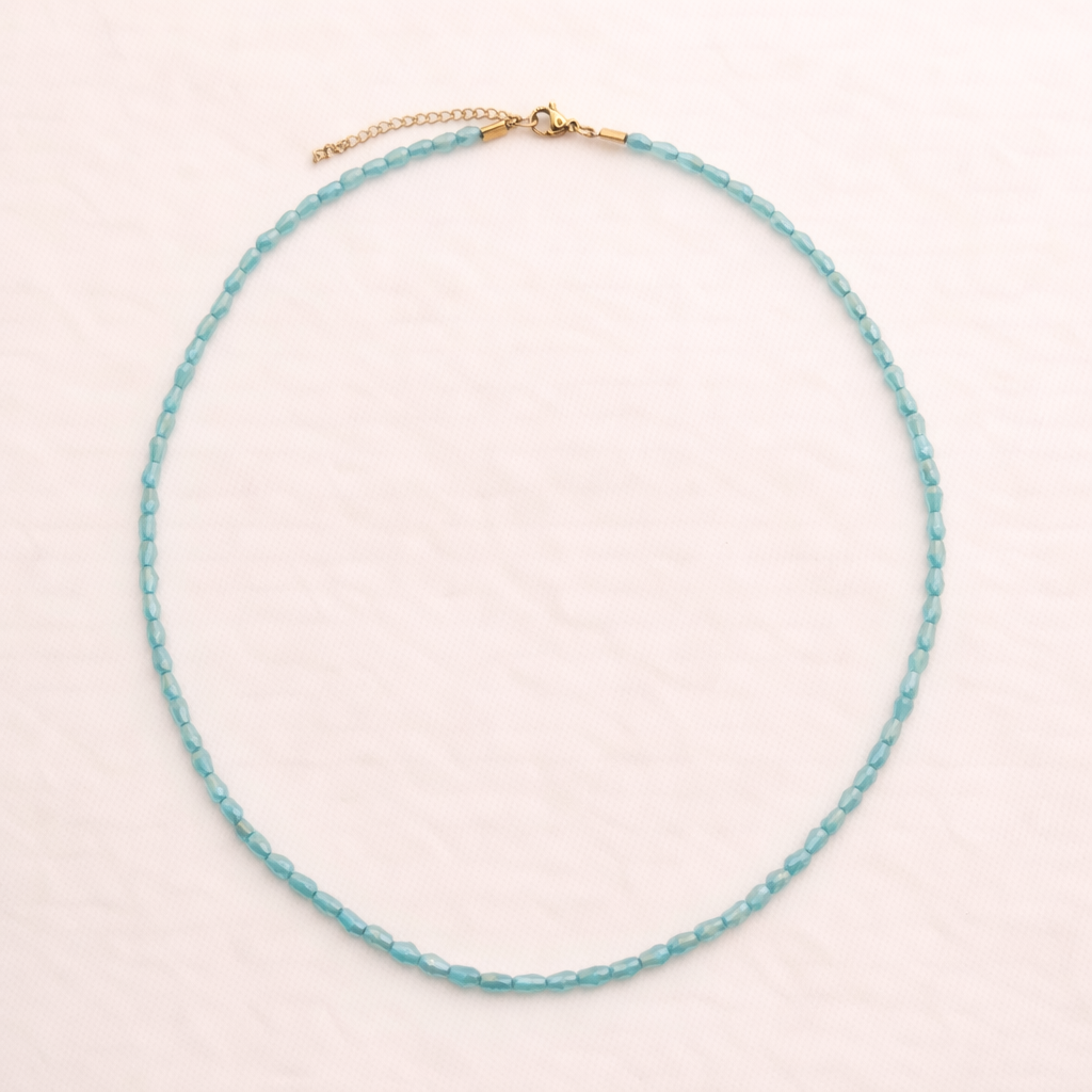 Collar Corto de Cuentas con Cristales Facetados · Aguamarina