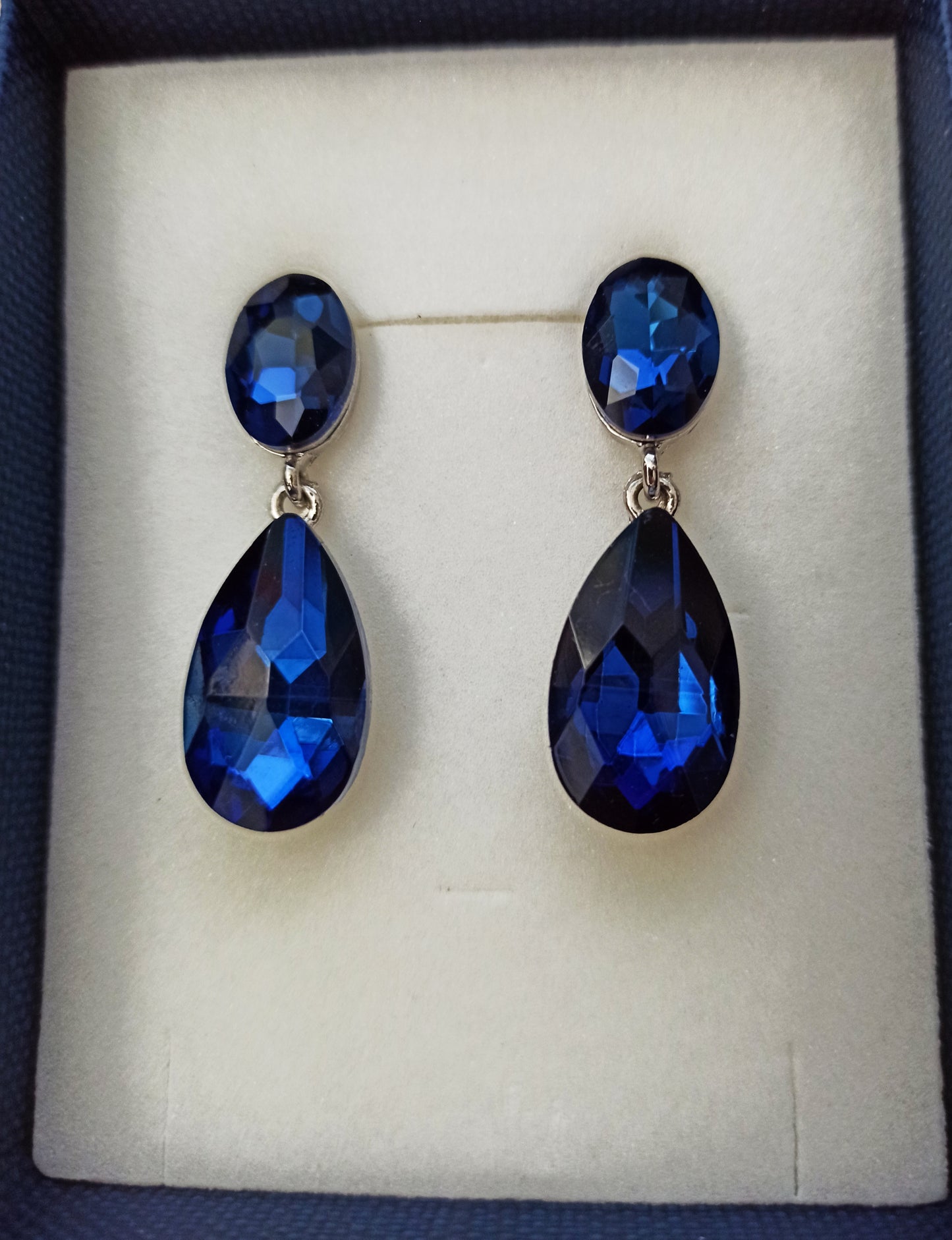 Pendientes Cristales Brillantes Lágrima · Azul Marino, Plata (última unidad!)