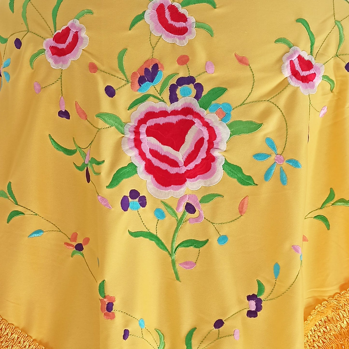 Mantón Flamenco Grande Bordado · Amarillo Gran Flor (175 x 85cm)