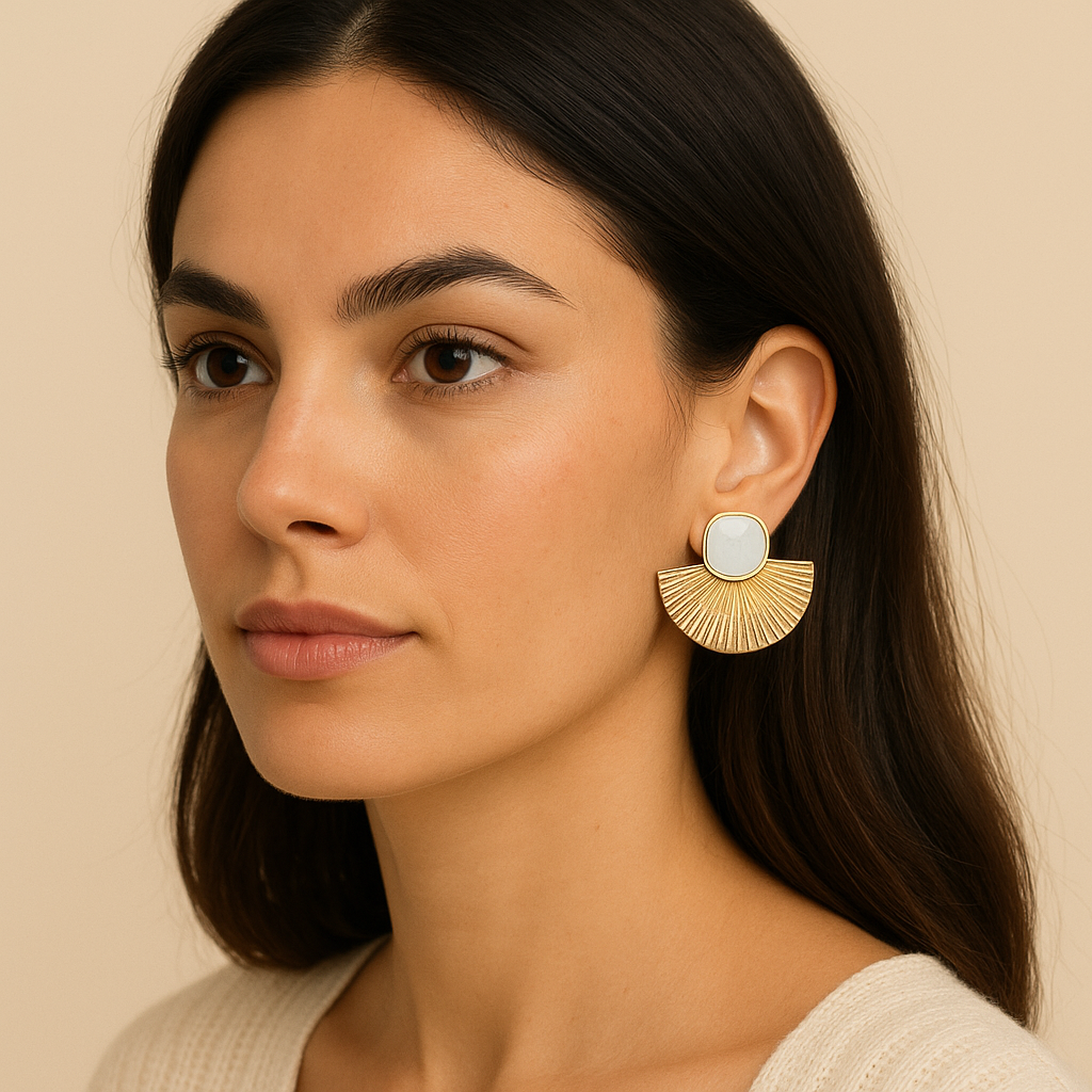 Pendientes Dorados con Cristal · Oro Sol Blanco Cuadrado