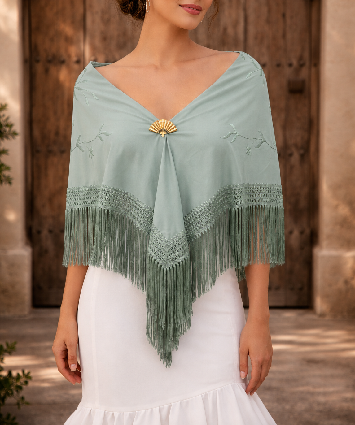 Mantón Flamenco Grande Bordado · Verde Jabonoso Monocolor Floral (160 x 85 cm)