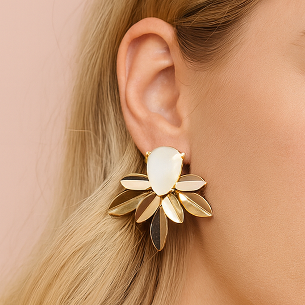 Pendientes Dorados con Cristal · Oro Hojas Laureles Blanco (última unidad!)